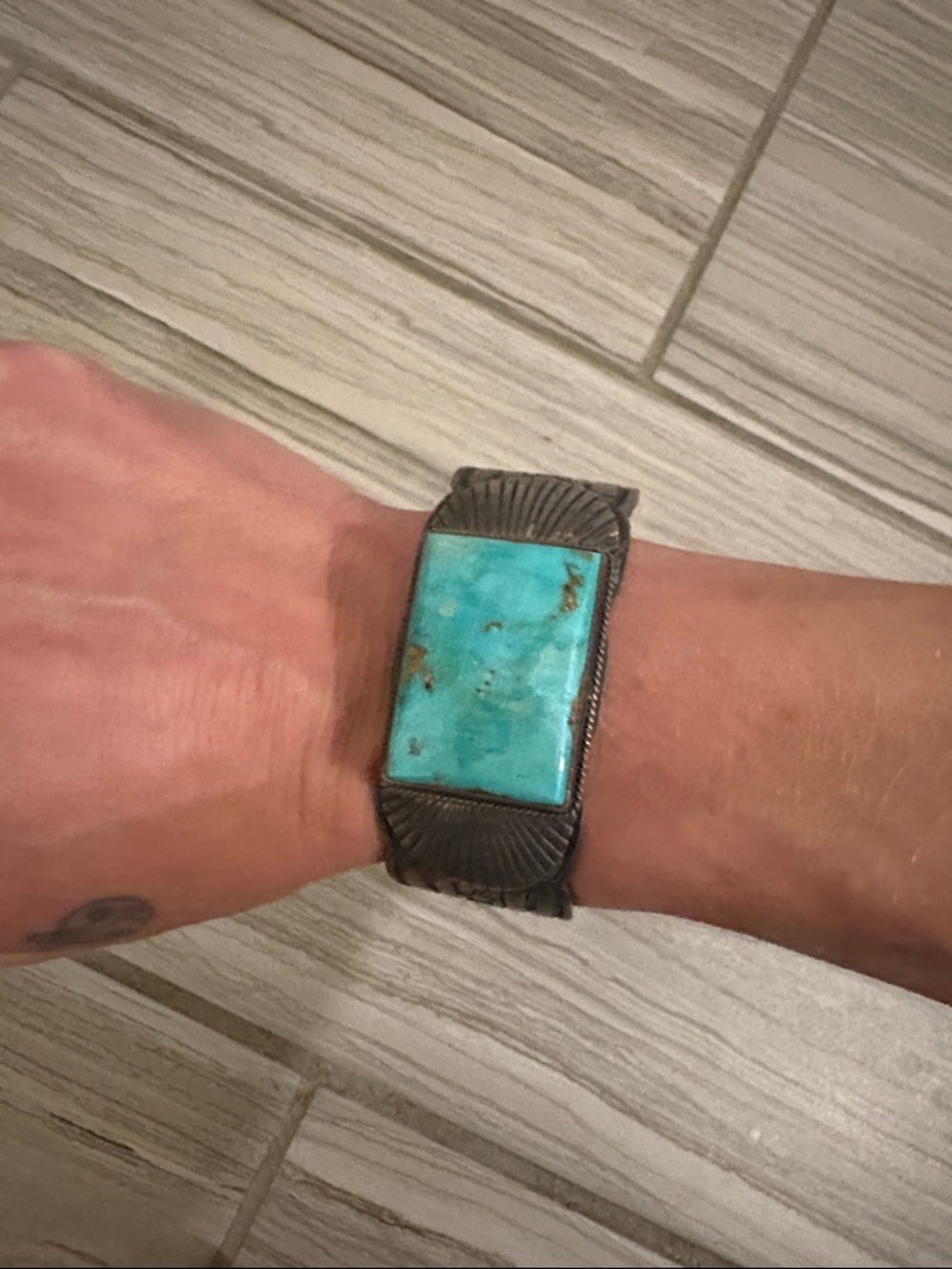 Gary Reeves Vintage Sterling Silver and Turquoise Cuff - Picture 12 of 15